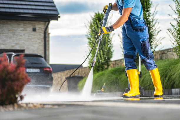 Best Driveway Pressure Washing  in Commercial Point, OH